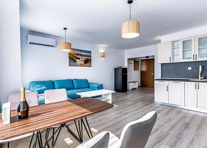 SEAVIEW BG Beach Front Suites Goldstrand